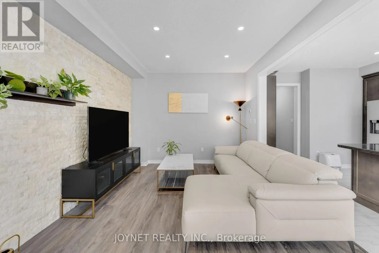 3303 JACOB WAY