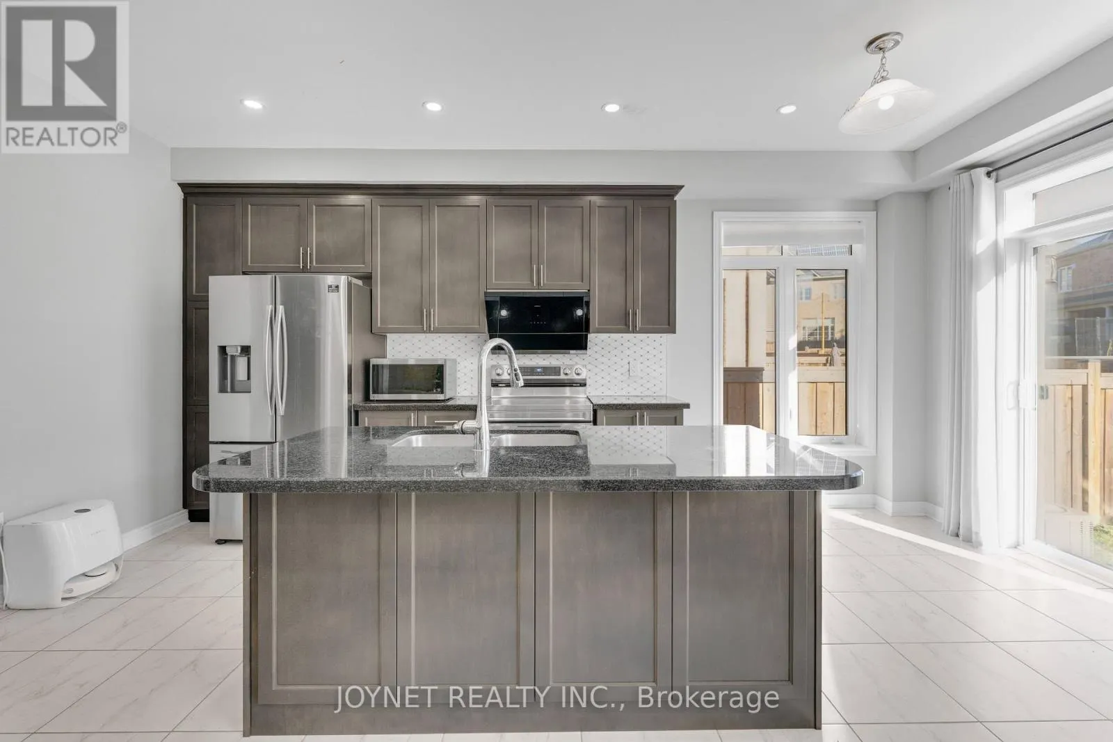 3303 JACOB WAY