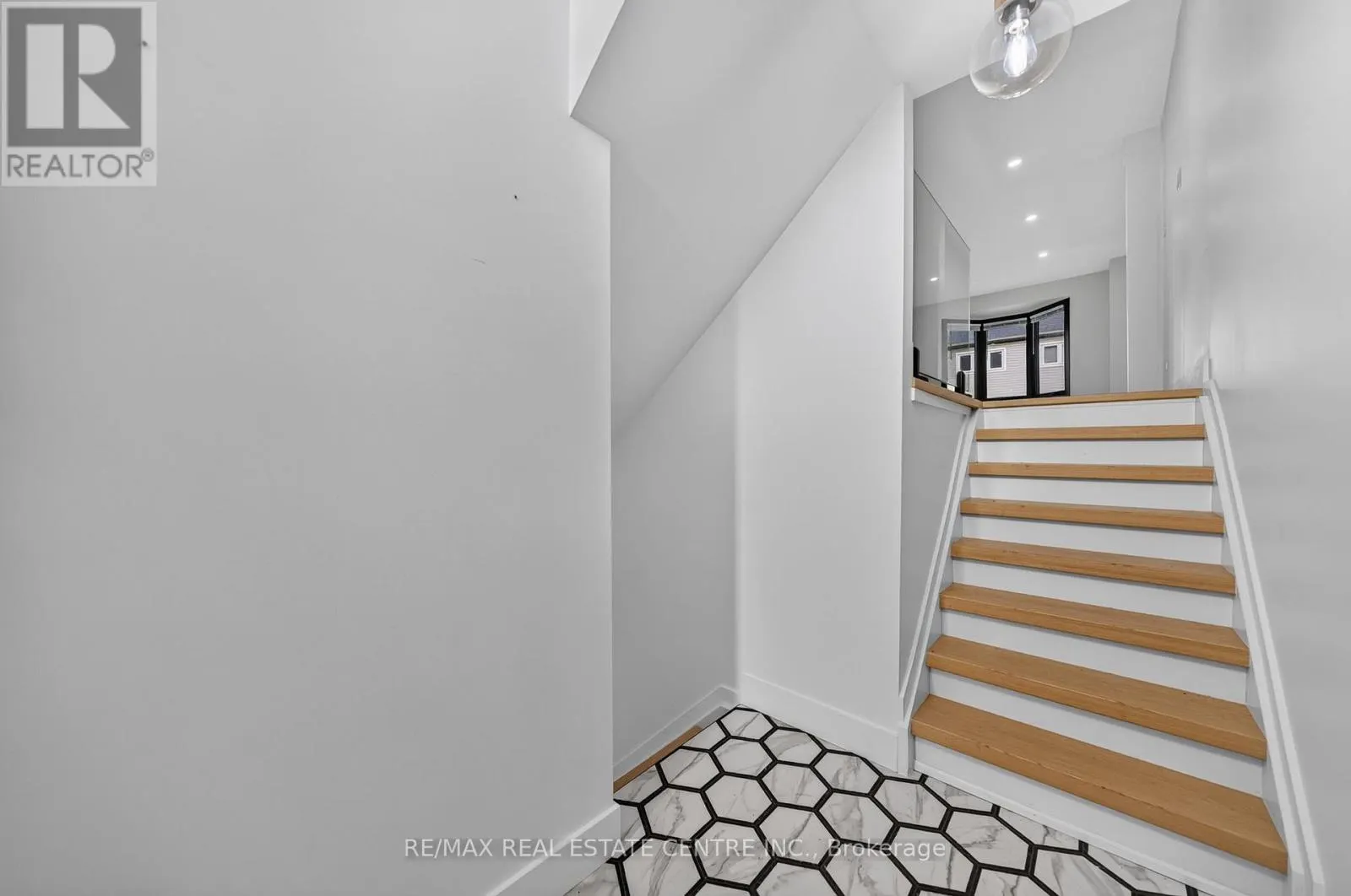 50 - 5090 FAIRVIEW STREET