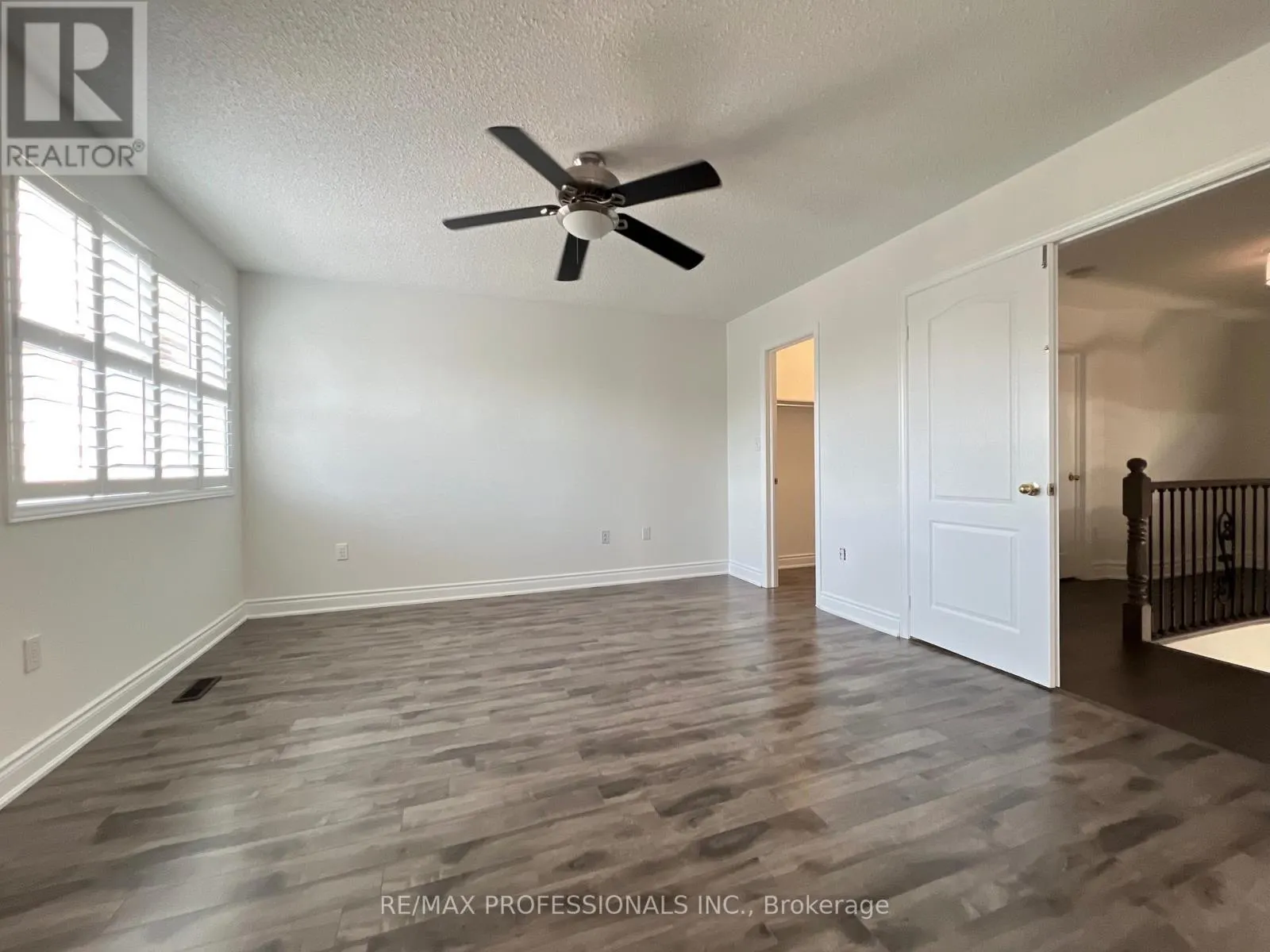 3895 HENRIETTA WAY