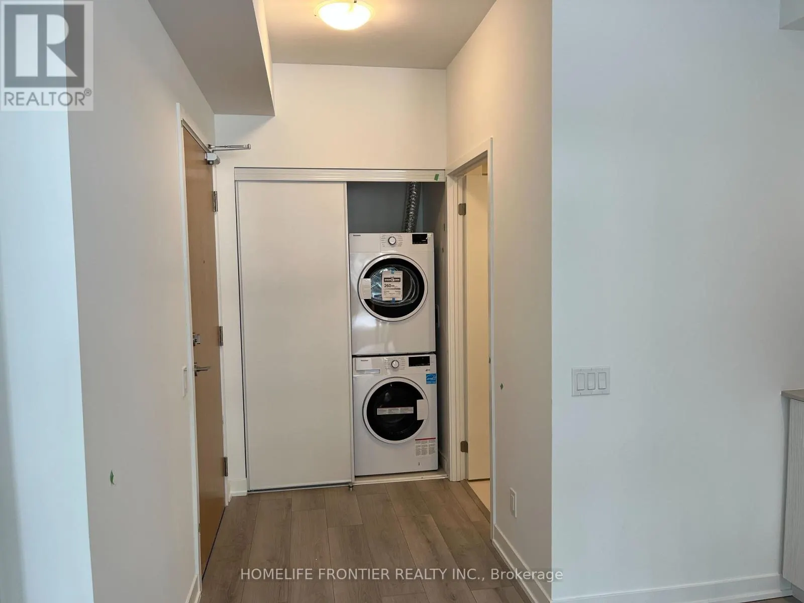 513 - 1787 ST. CLAIR AVENUE N
