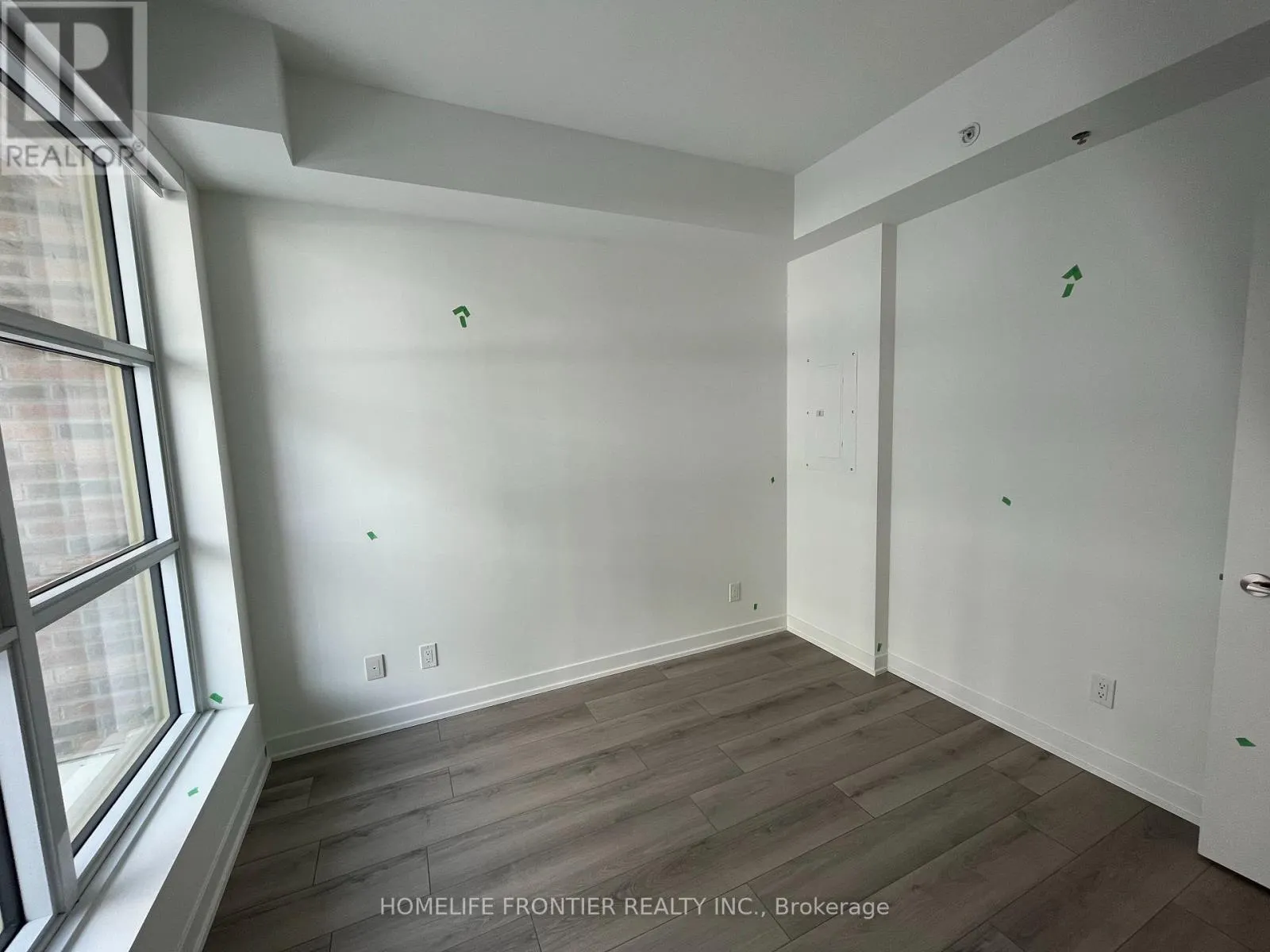 513 - 1787 ST. CLAIR AVENUE N