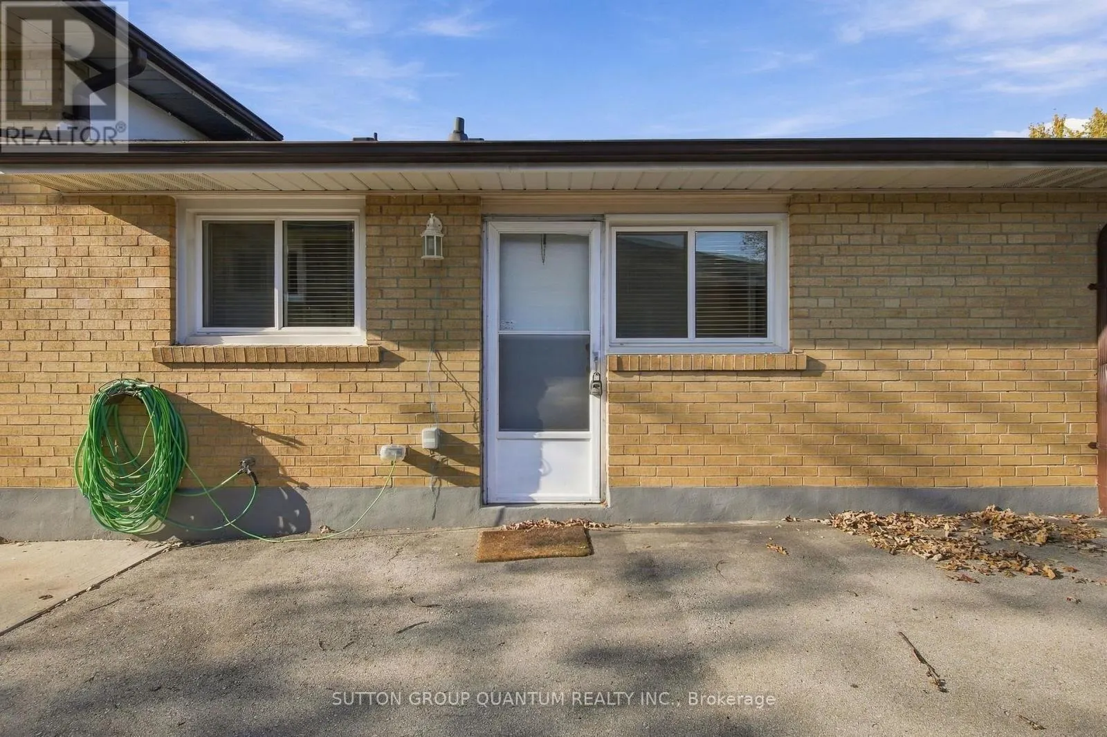 1259 FAIRDALE DRIVE