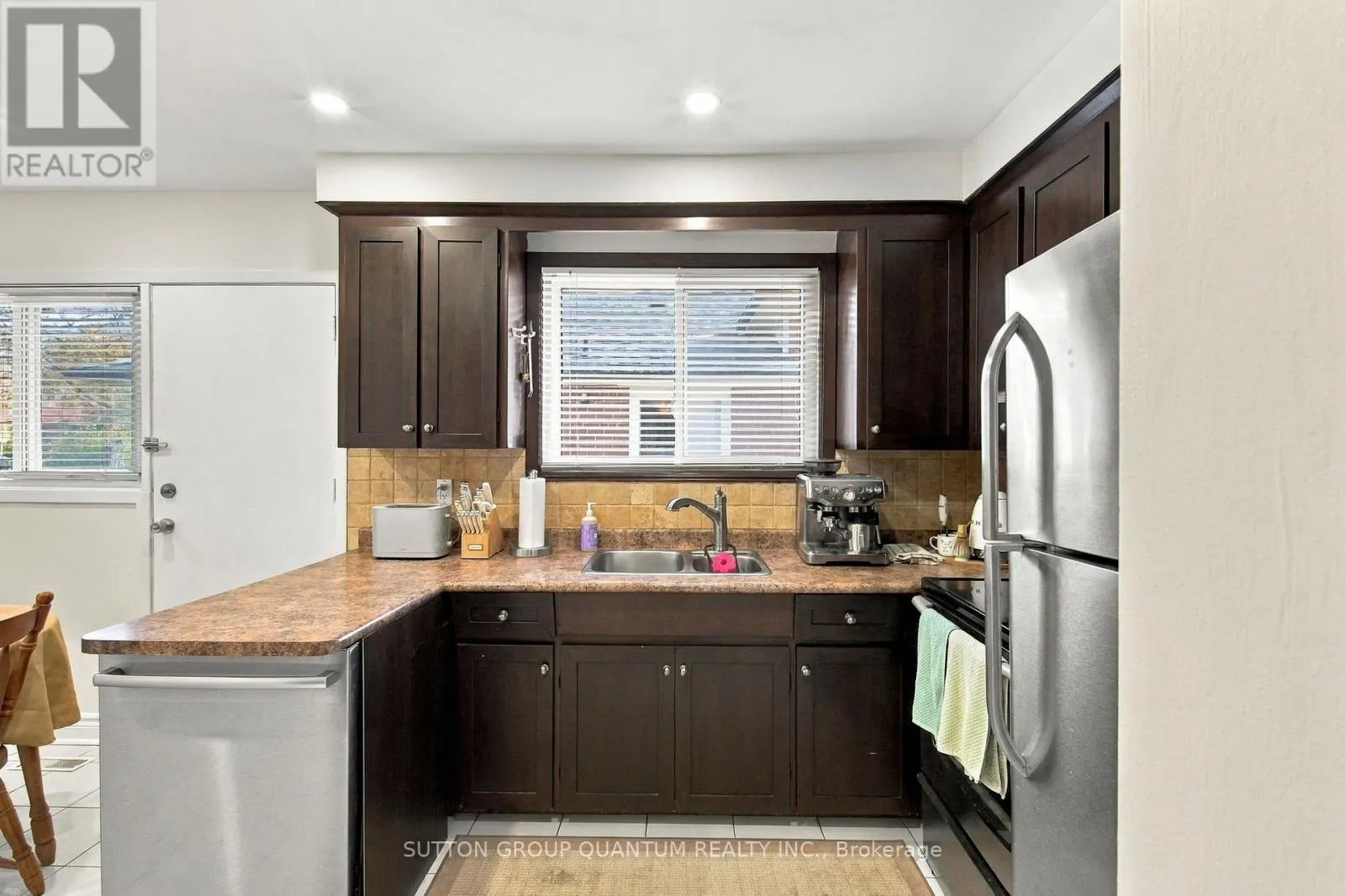 1259 FAIRDALE DRIVE
