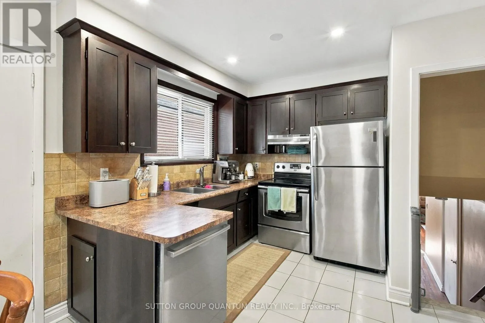 1259 FAIRDALE DRIVE