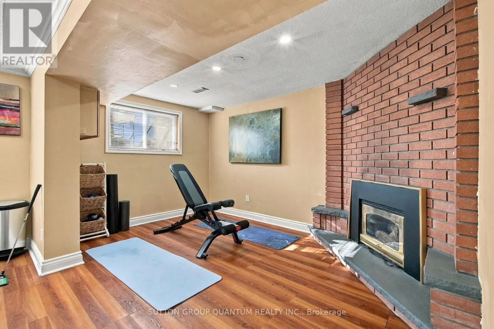 1259 FAIRDALE DRIVE