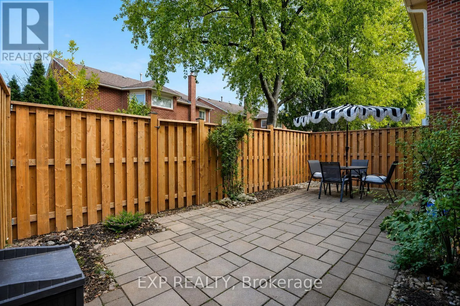 7 - 2006 GLENADA CRESCENT