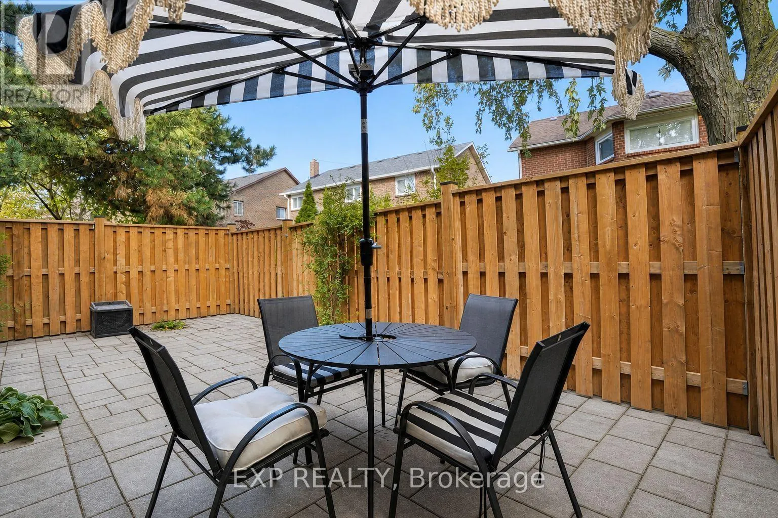 7 - 2006 GLENADA CRESCENT