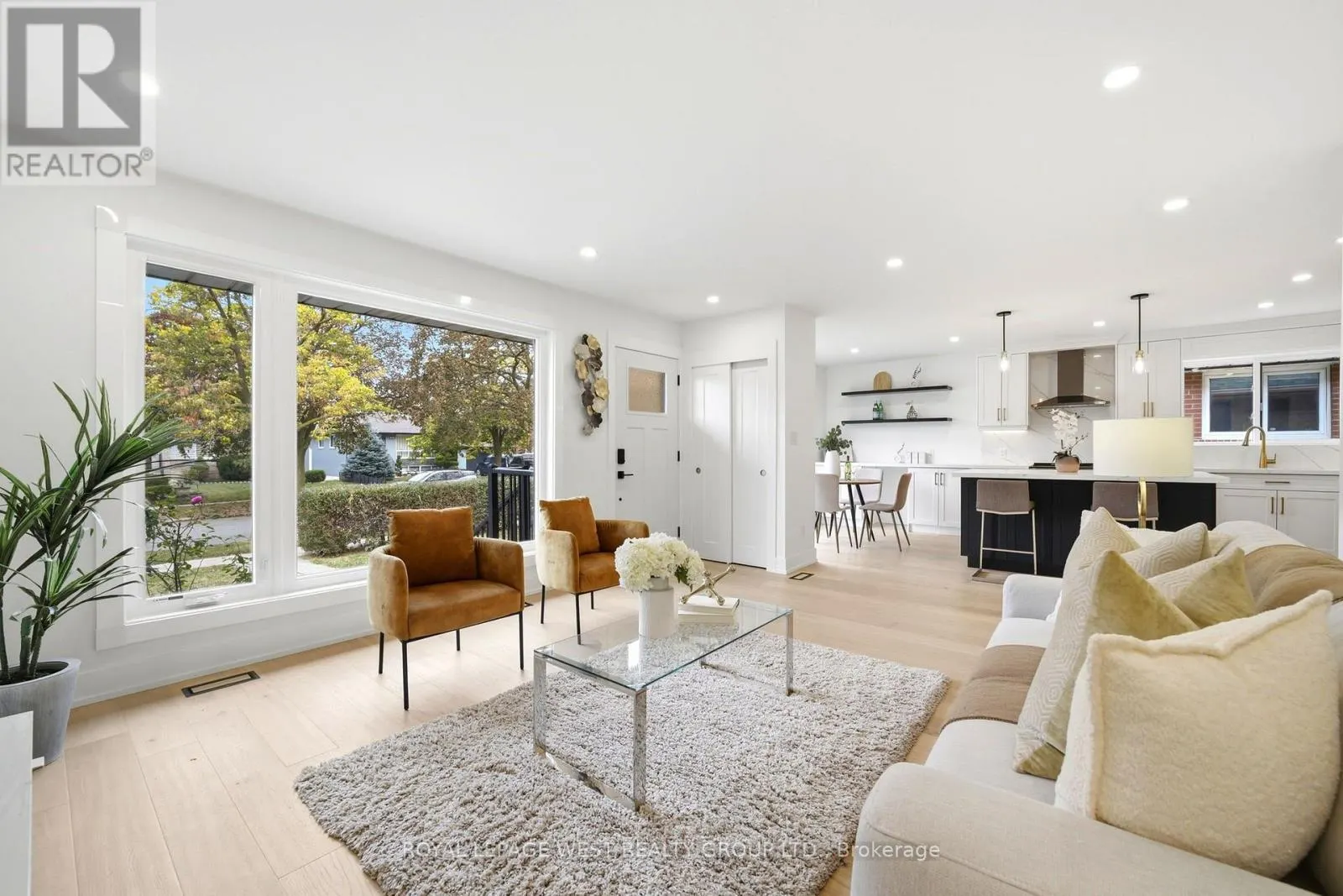 33 TAPLEY DRIVE