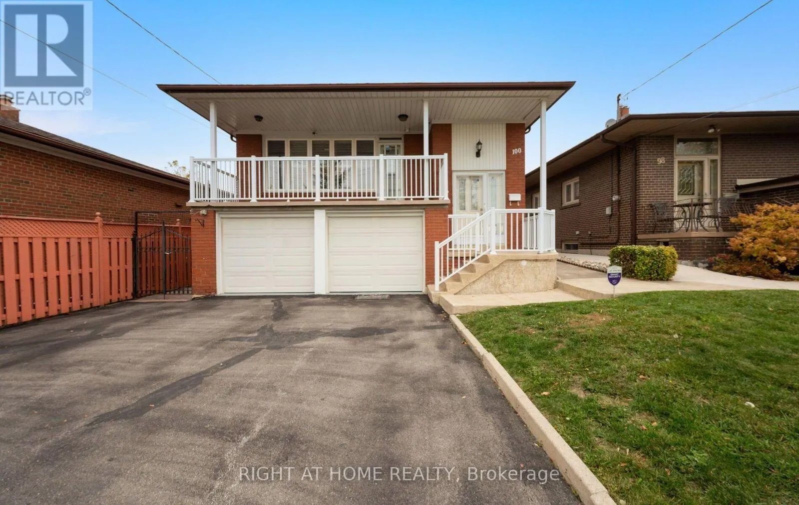 100 GRACEFIELD AVENUE