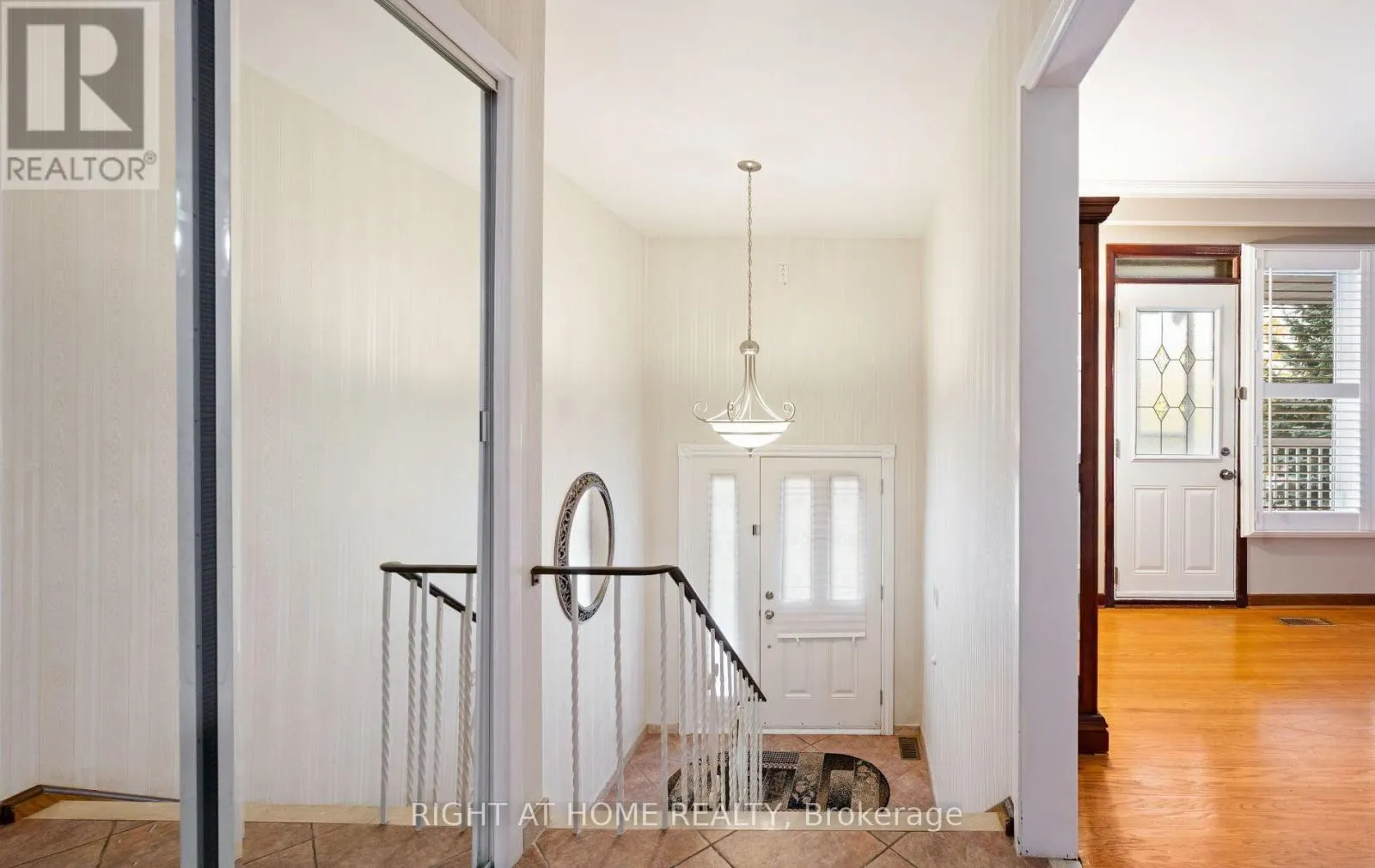 100 GRACEFIELD AVENUE