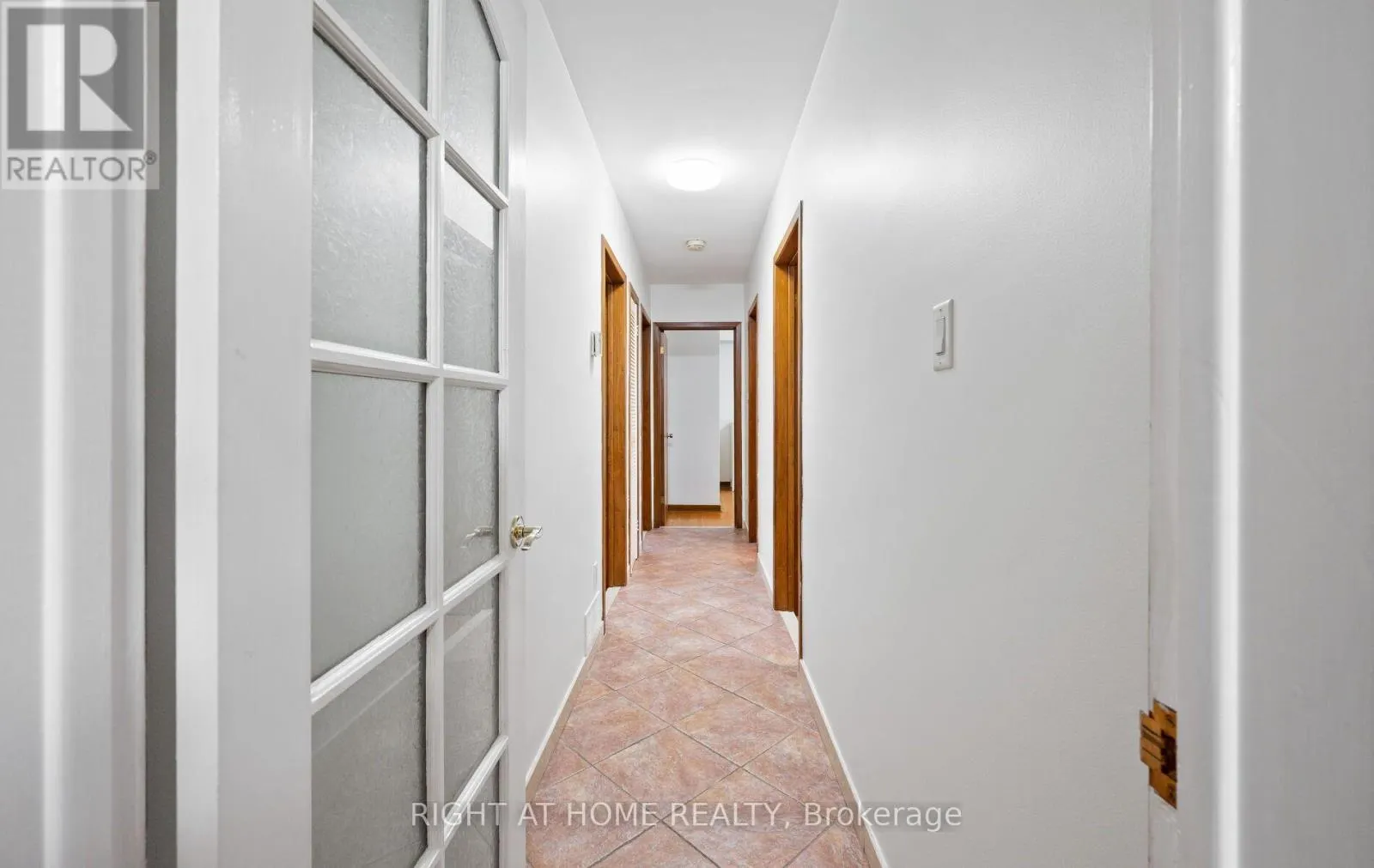 100 GRACEFIELD AVENUE