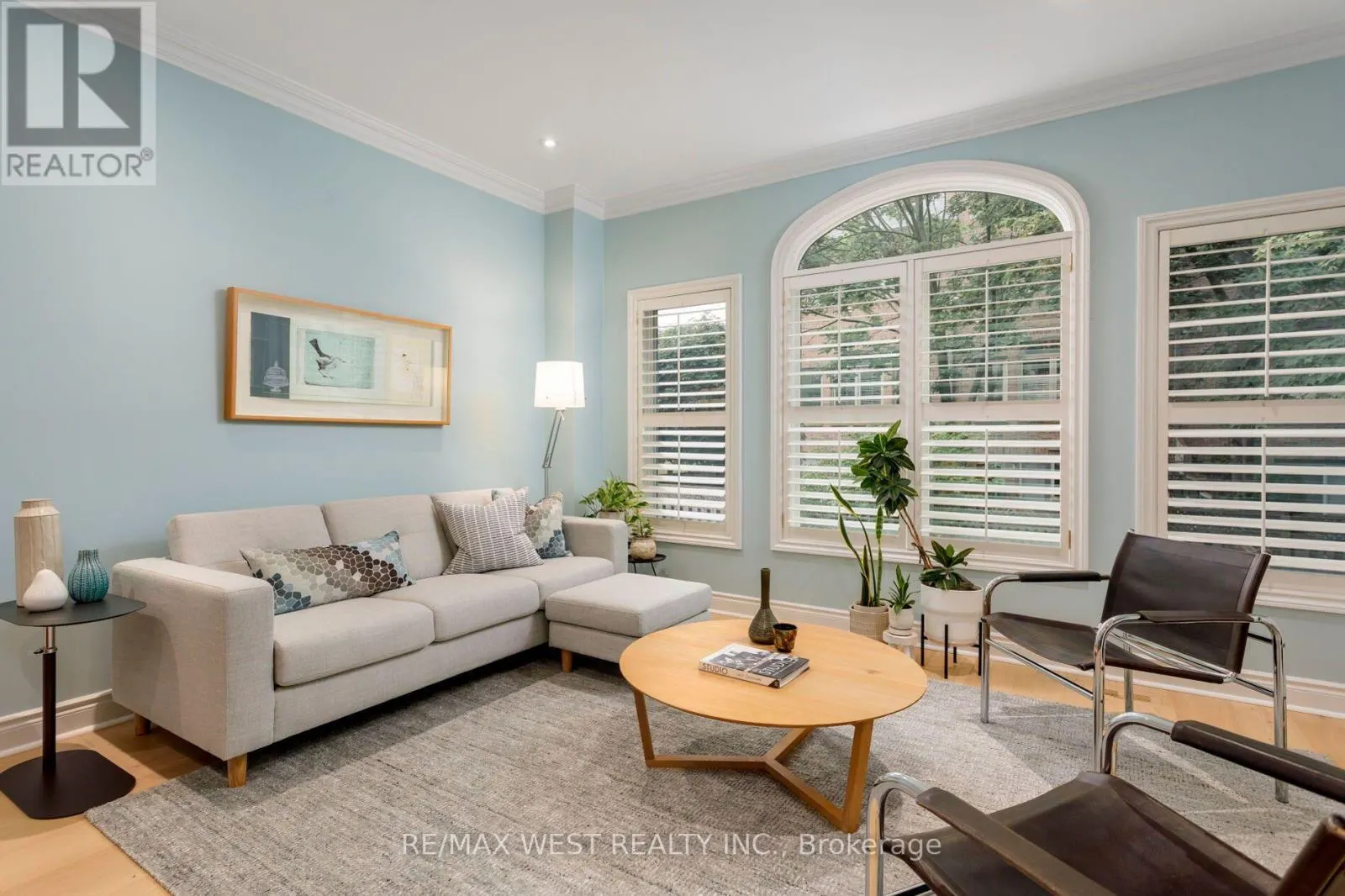3 - 175 GRAND AVENUE