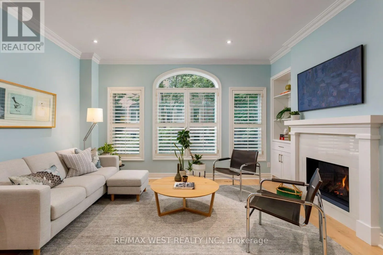 3 - 175 GRAND AVENUE