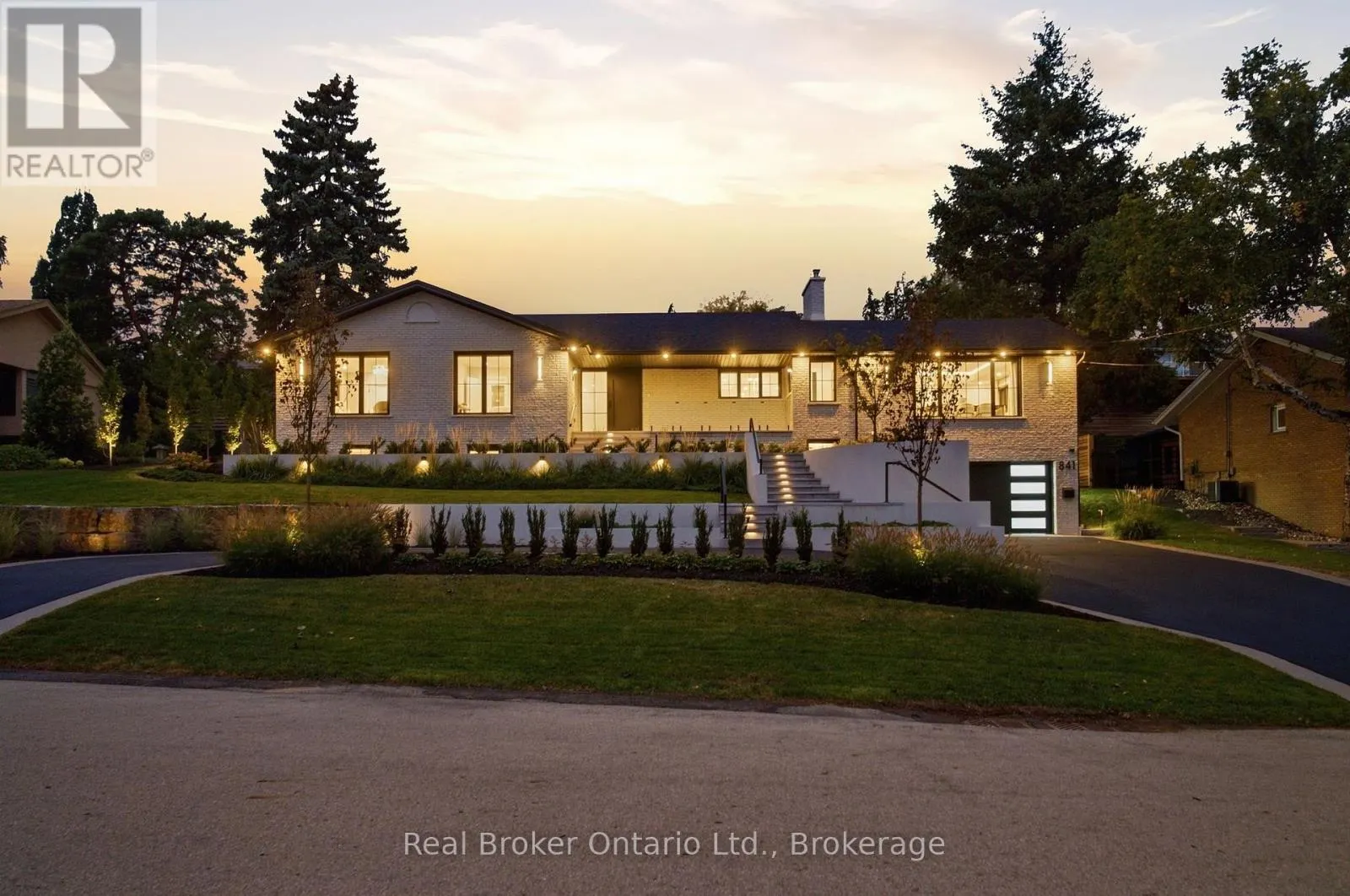 841 DANFORTH PLACE