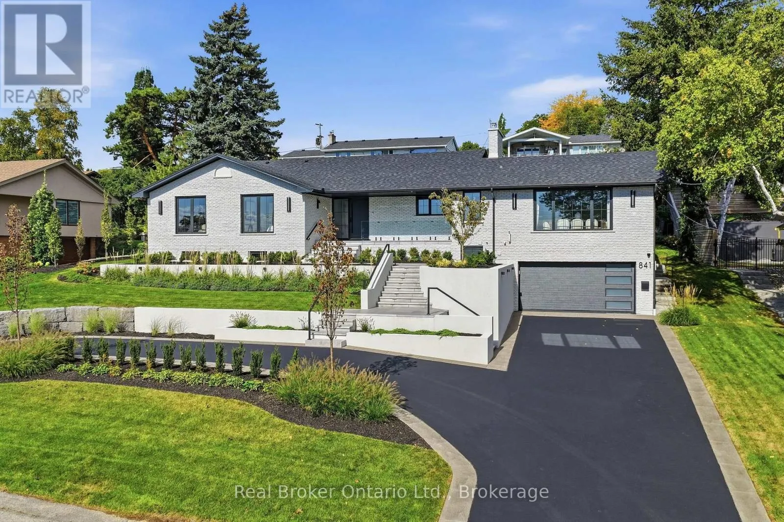 841 DANFORTH PLACE
