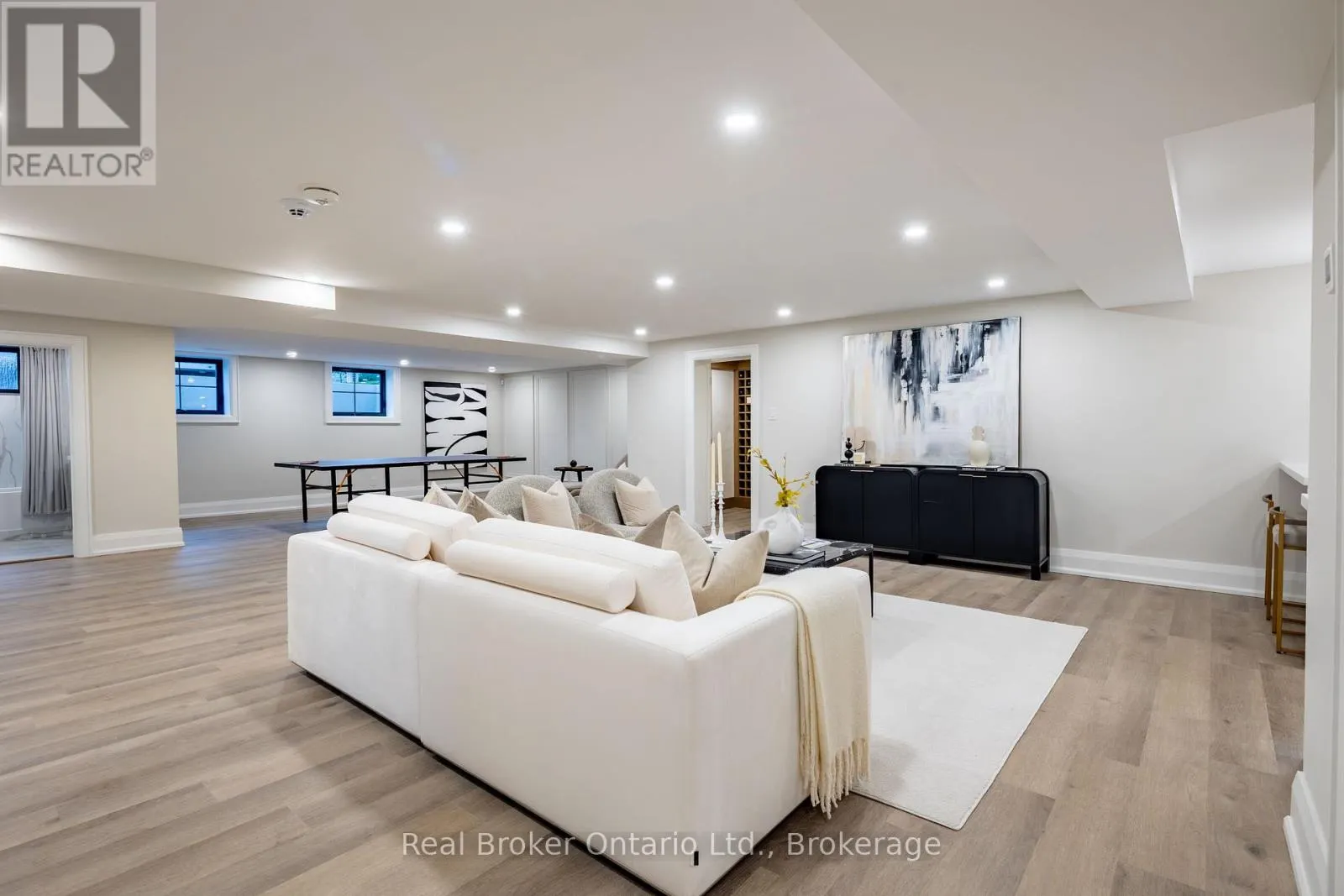 841 DANFORTH PLACE