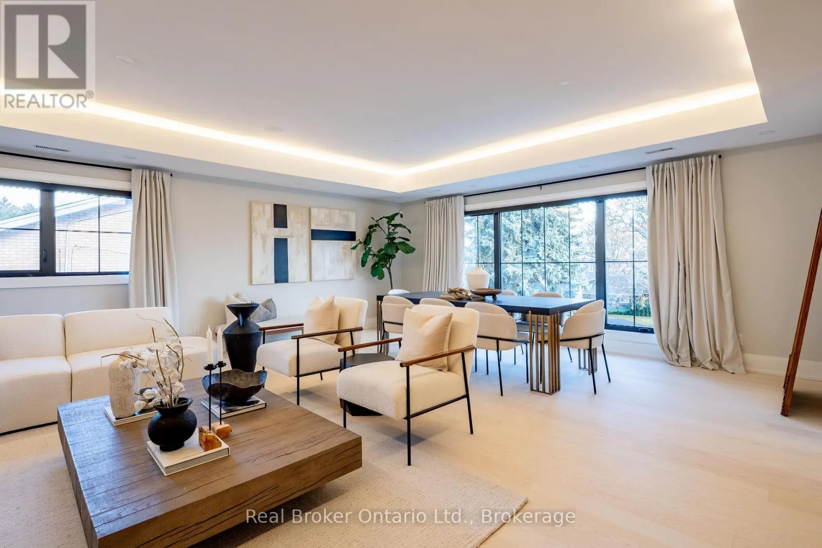 841 DANFORTH PLACE