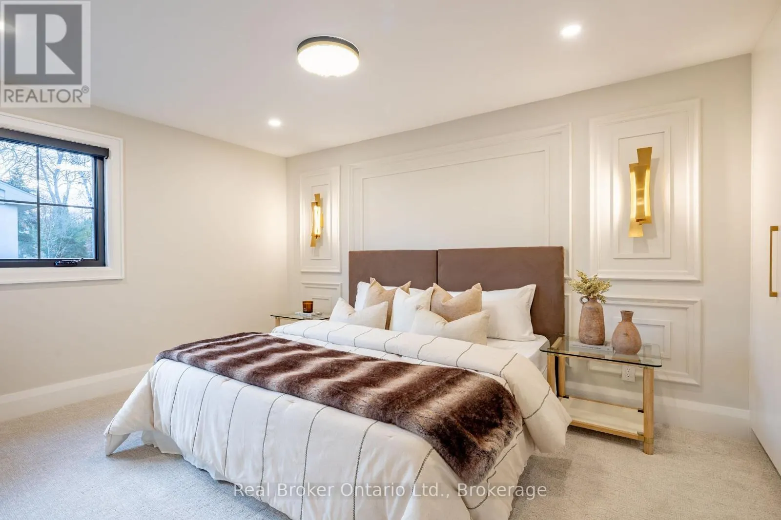 841 DANFORTH PLACE
