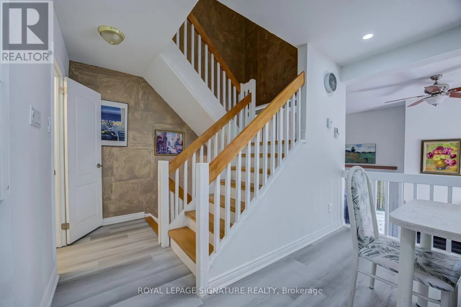 16 - 960 WARWICK COURT