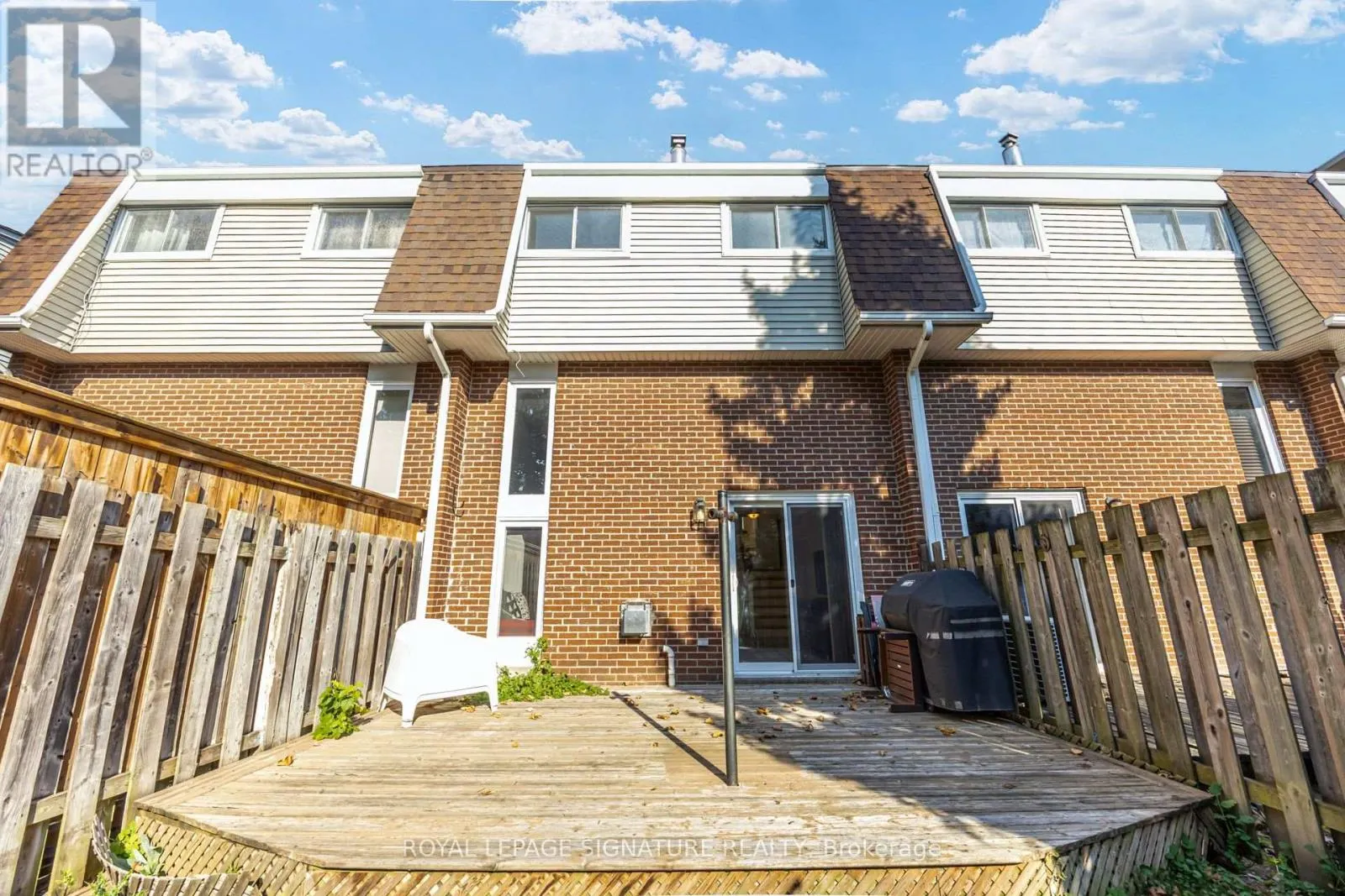 16 - 960 WARWICK COURT