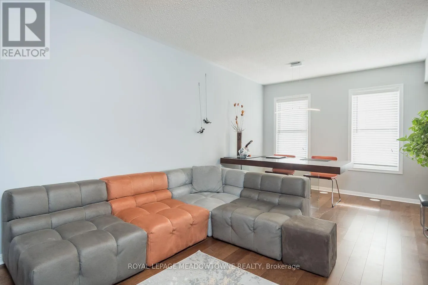 219 SEPTIMUS HEIGHTS