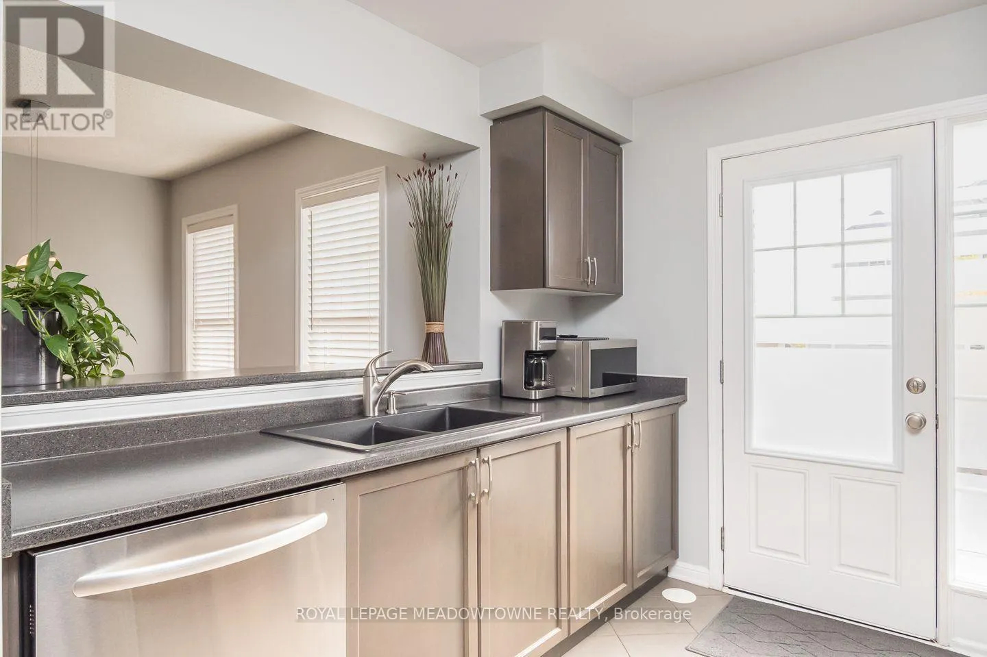 219 SEPTIMUS HEIGHTS