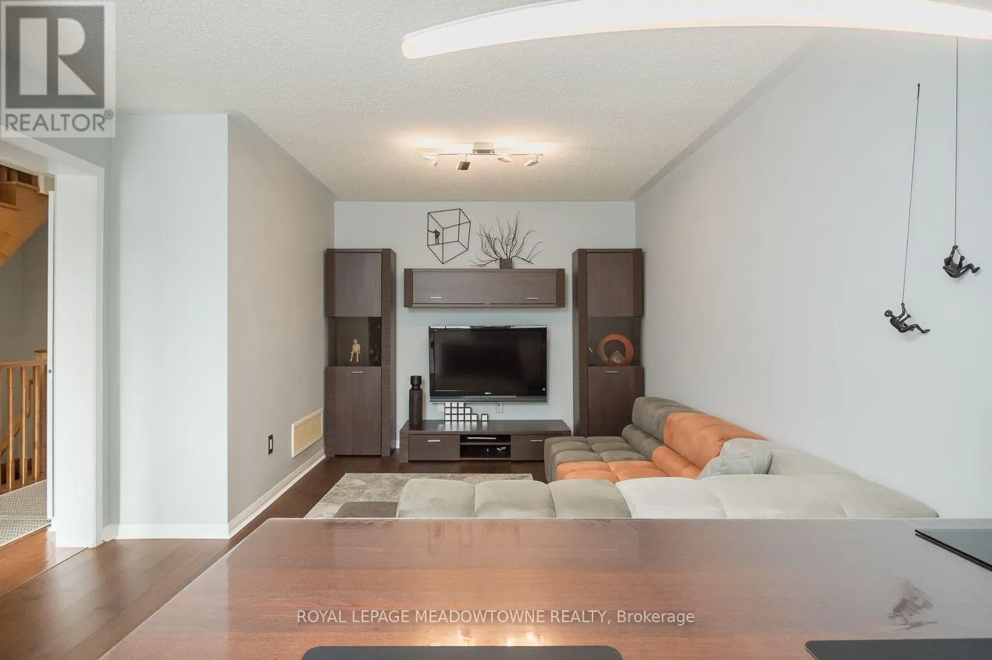 219 SEPTIMUS HEIGHTS