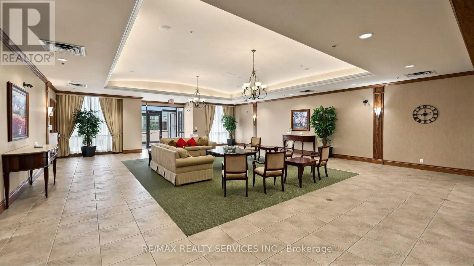 4 - 35 LOBELIA STREET