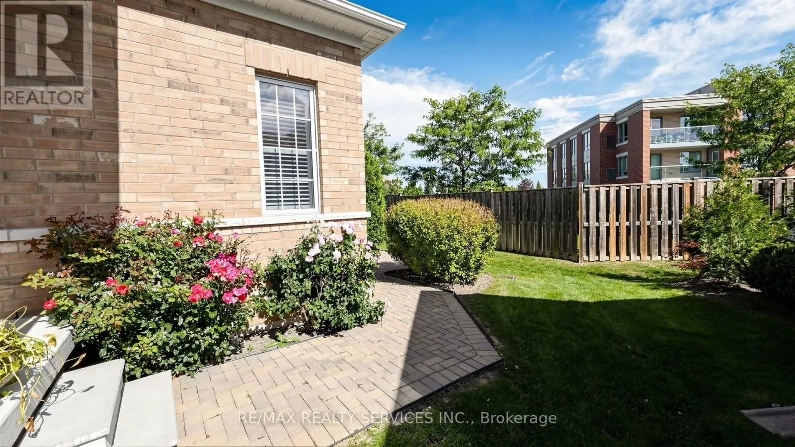 4 - 35 LOBELIA STREET