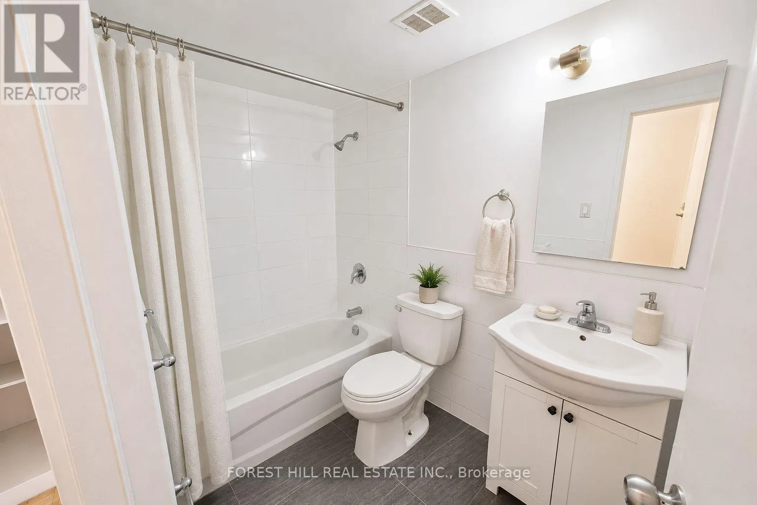 1814 - 35 FOUNTAINHEAD ROAD