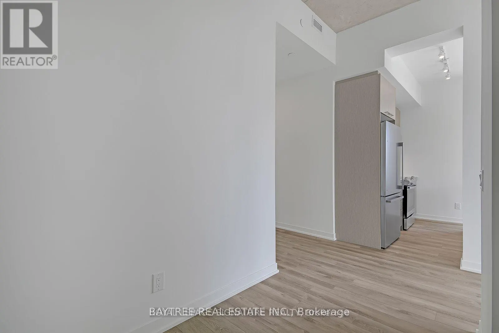 1003 - 1808 ST CLAIR AVENUE W