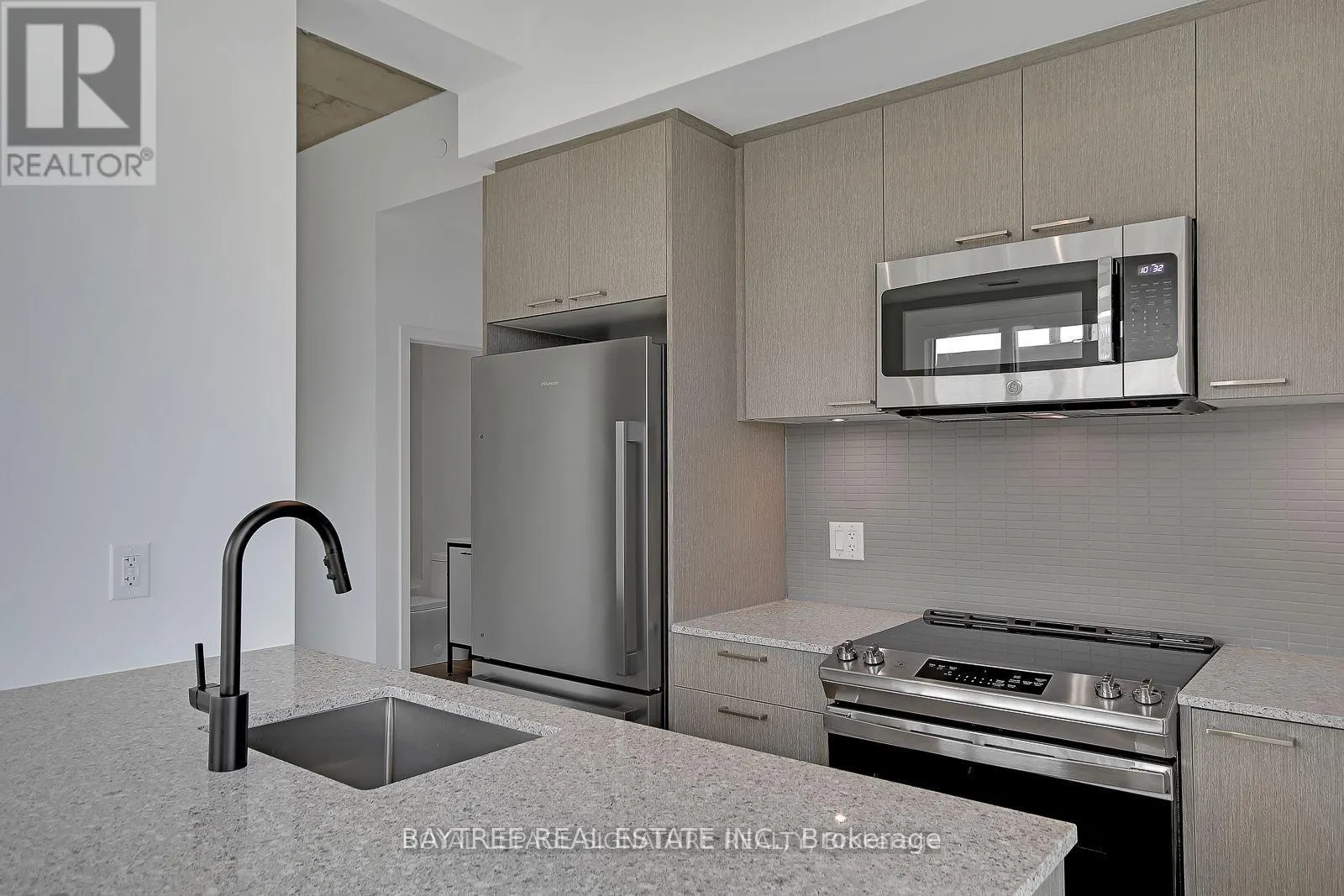 1003 - 1808 ST CLAIR AVENUE W