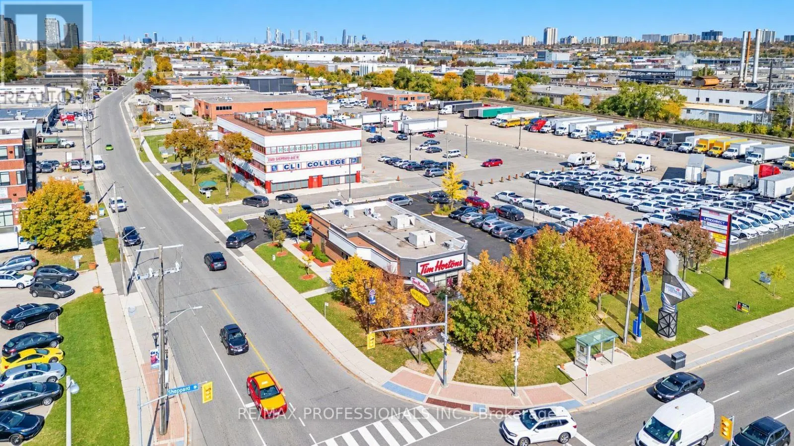 11 - 2335 SHEPPARD AVENUE W