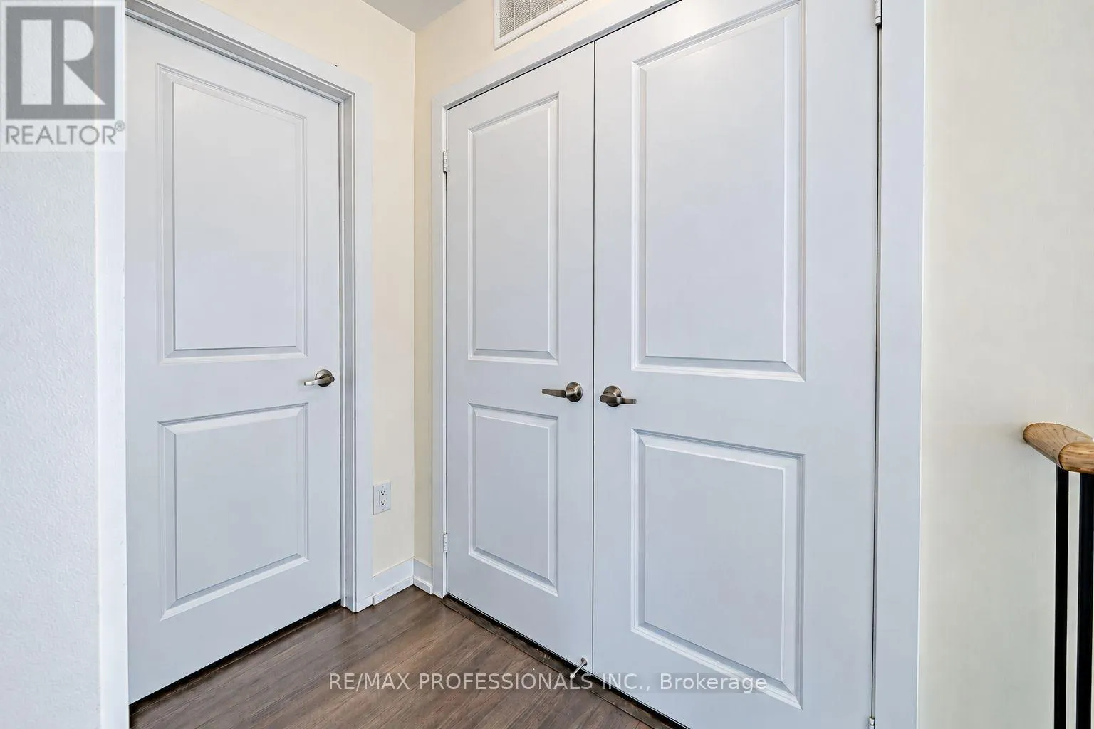 11 - 2335 SHEPPARD AVENUE W