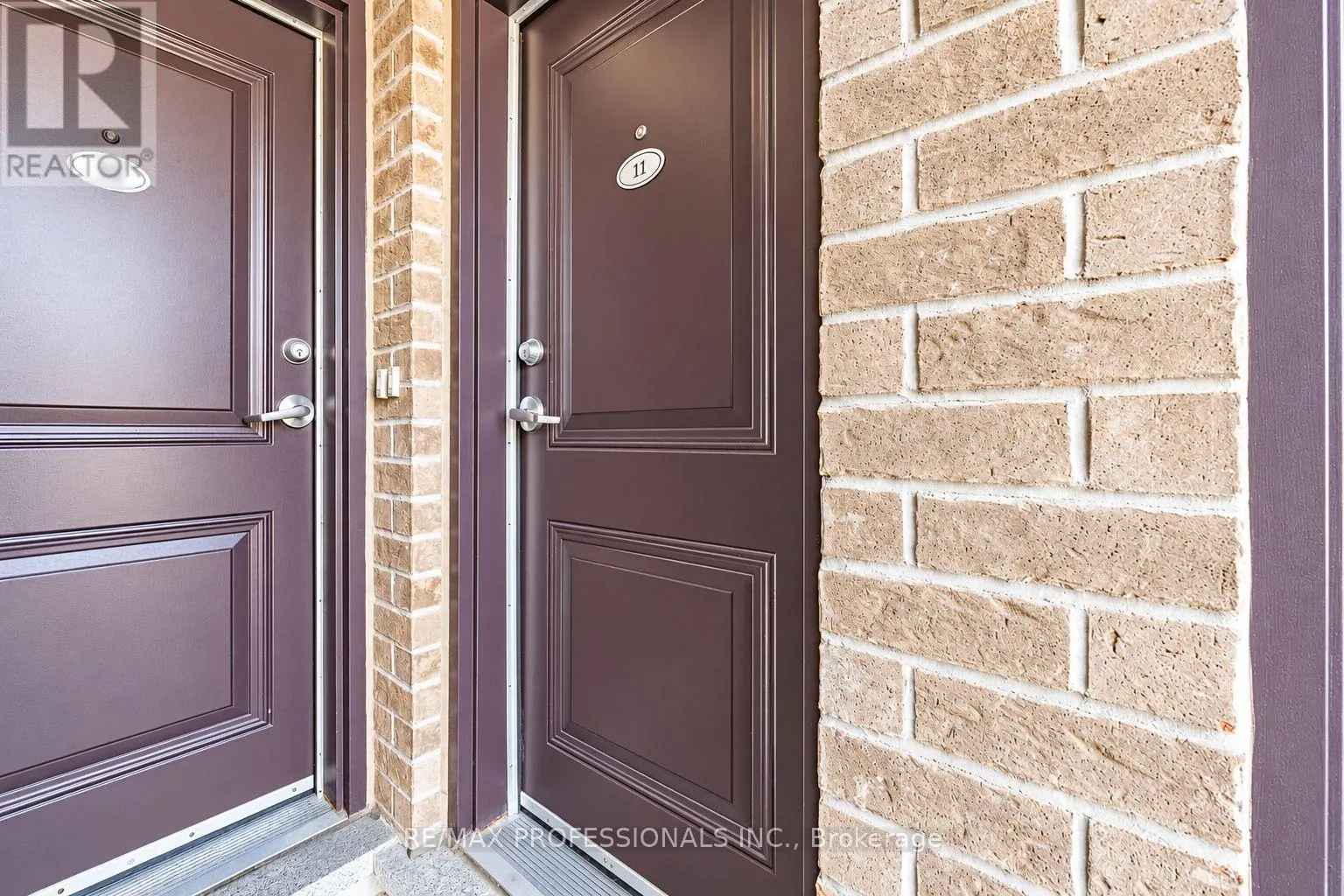 11 - 2335 SHEPPARD AVENUE W