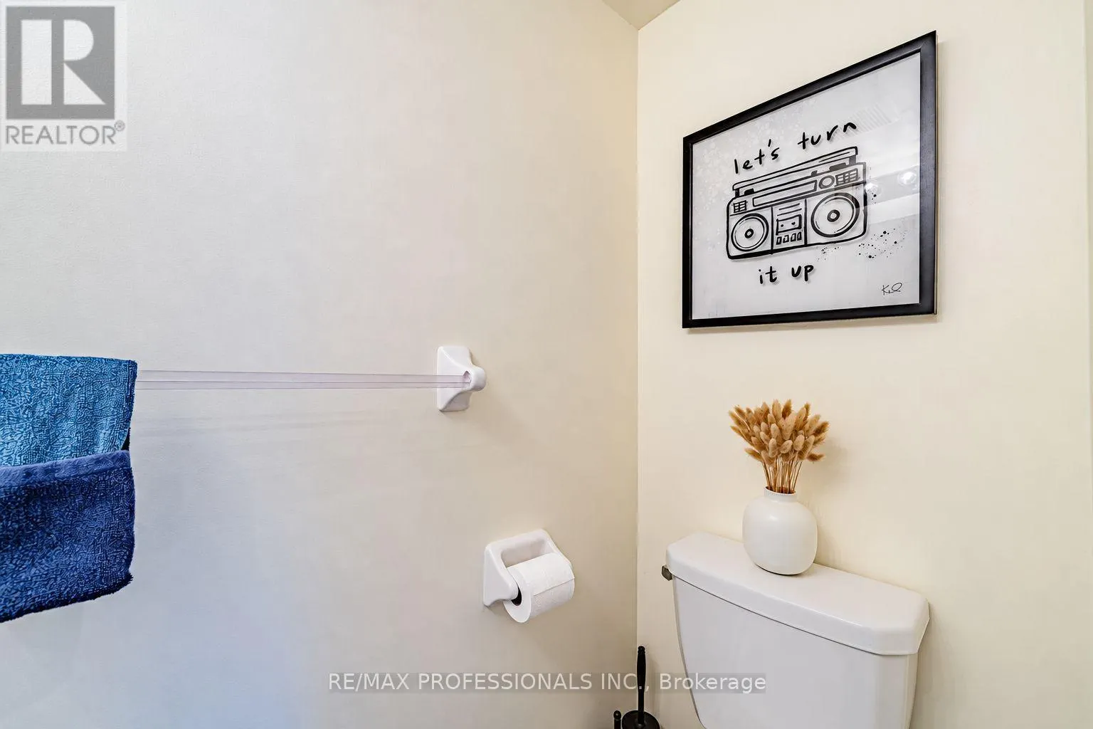 11 - 2335 SHEPPARD AVENUE W