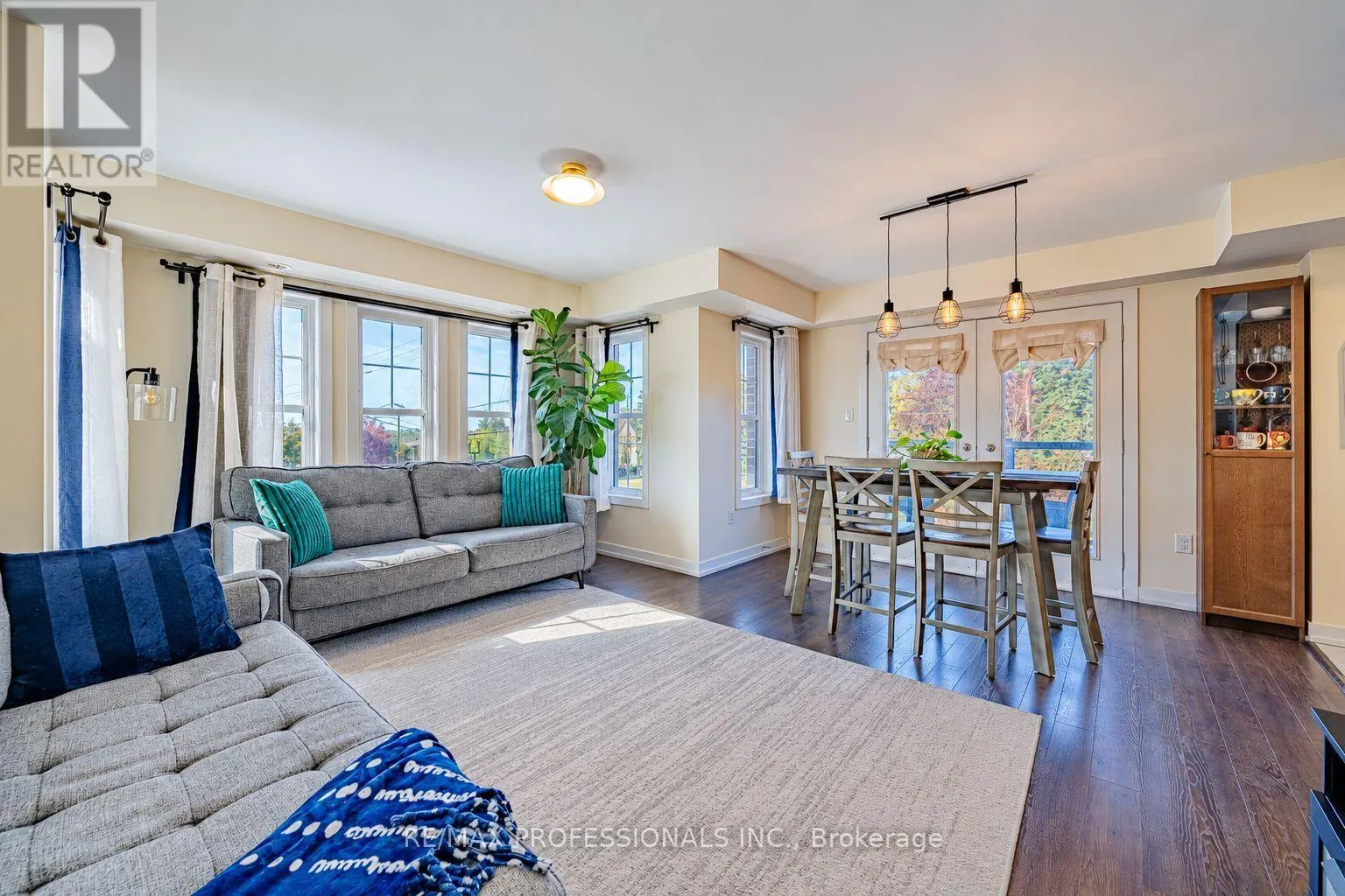 11 - 2335 SHEPPARD AVENUE W