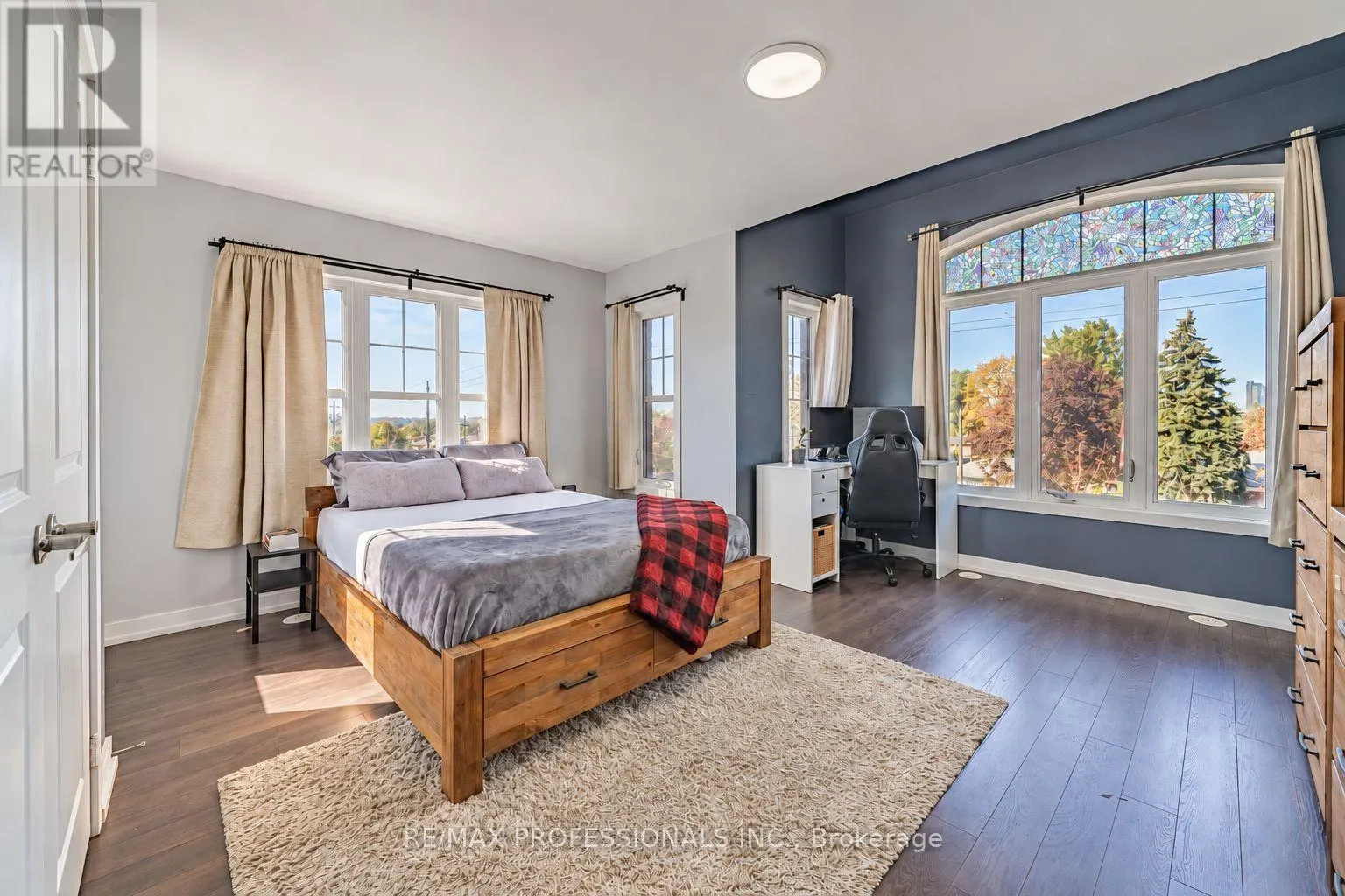 11 - 2335 SHEPPARD AVENUE W