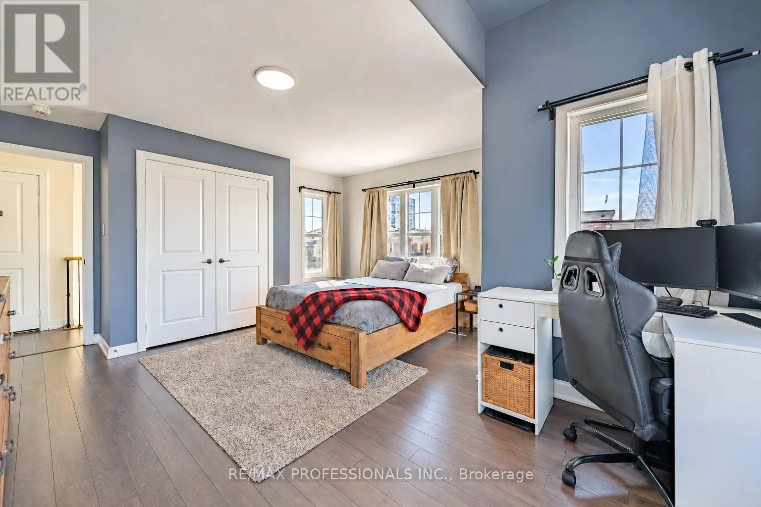 11 - 2335 SHEPPARD AVENUE W