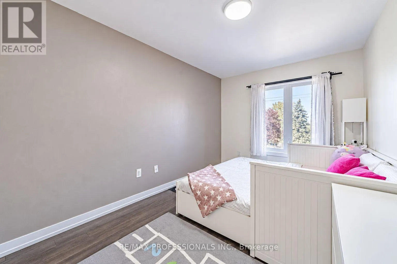 11 - 2335 SHEPPARD AVENUE W
