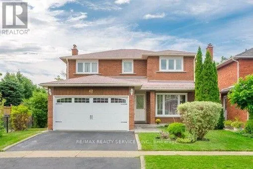 42 DUNDALK CRESCENT