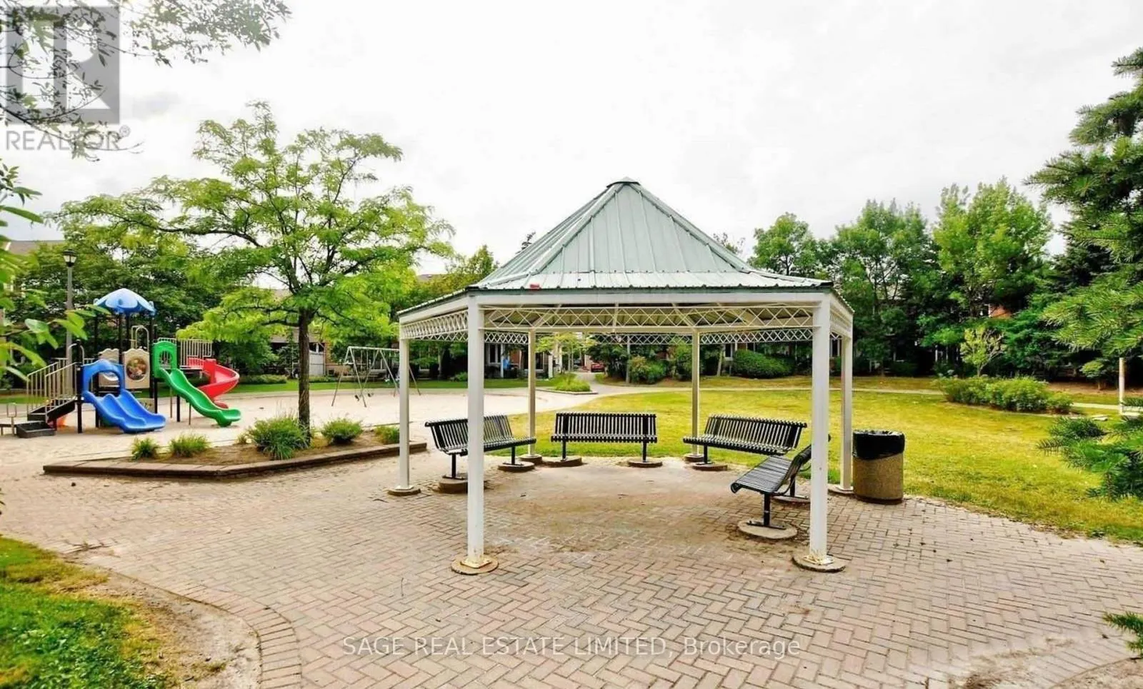 113 - 833 SCOLLARD COURT E