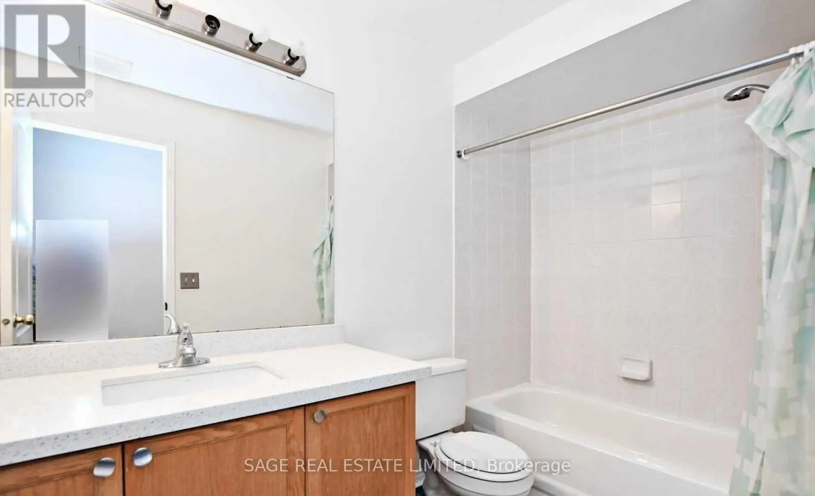 113 - 833 SCOLLARD COURT E