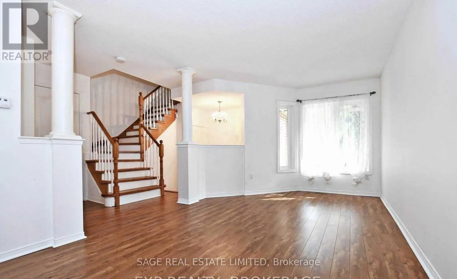 113 - 833 SCOLLARD COURT E