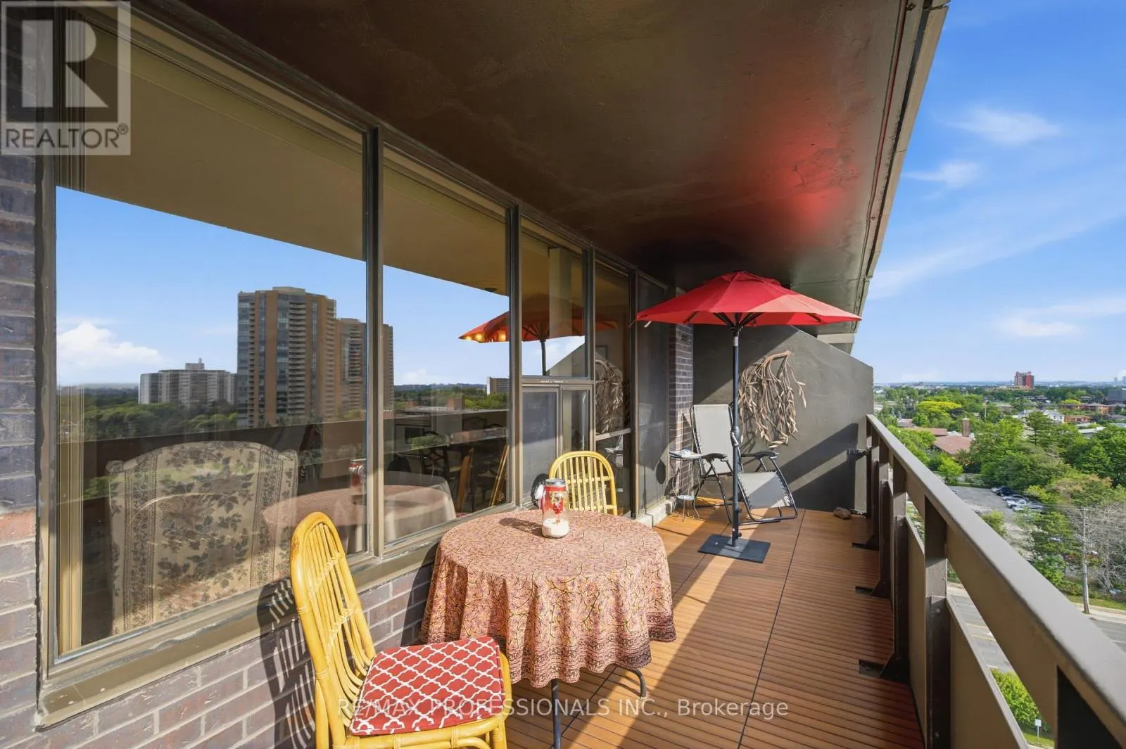 1208 - 11 WINCOTT DRIVE