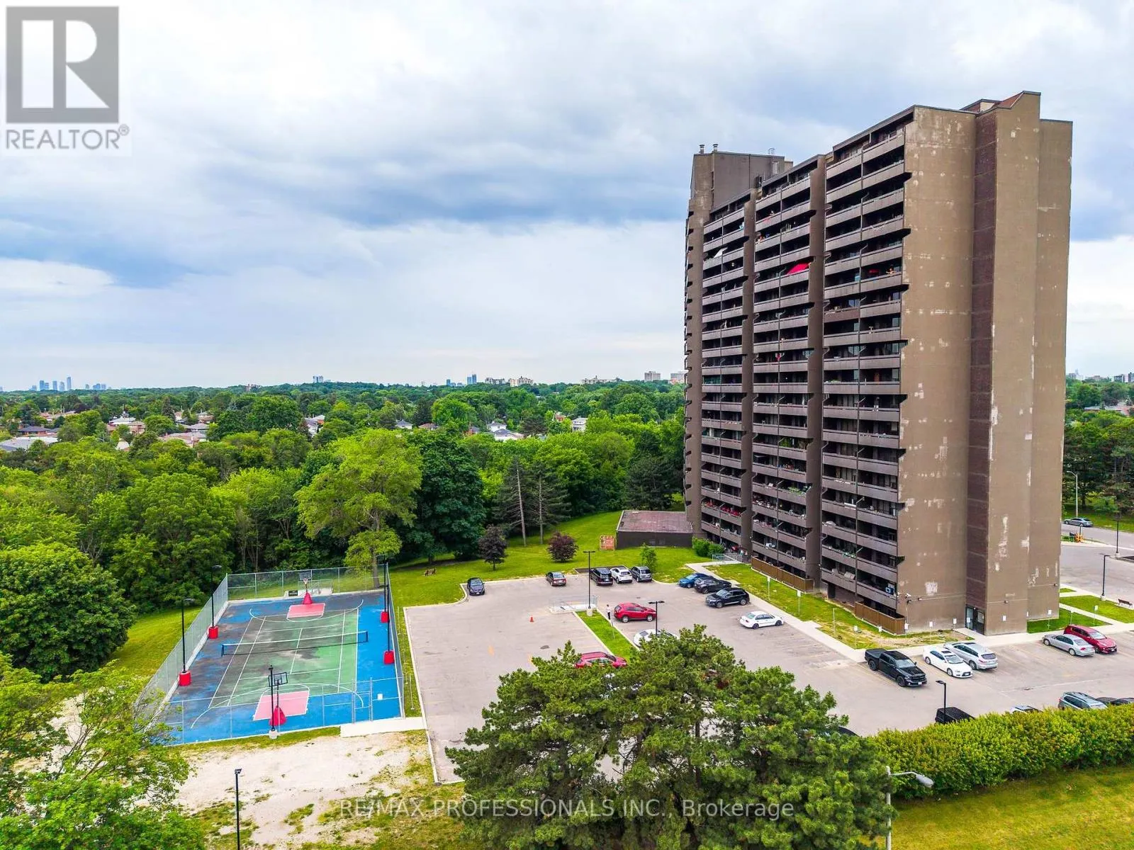 1208 - 11 WINCOTT DRIVE