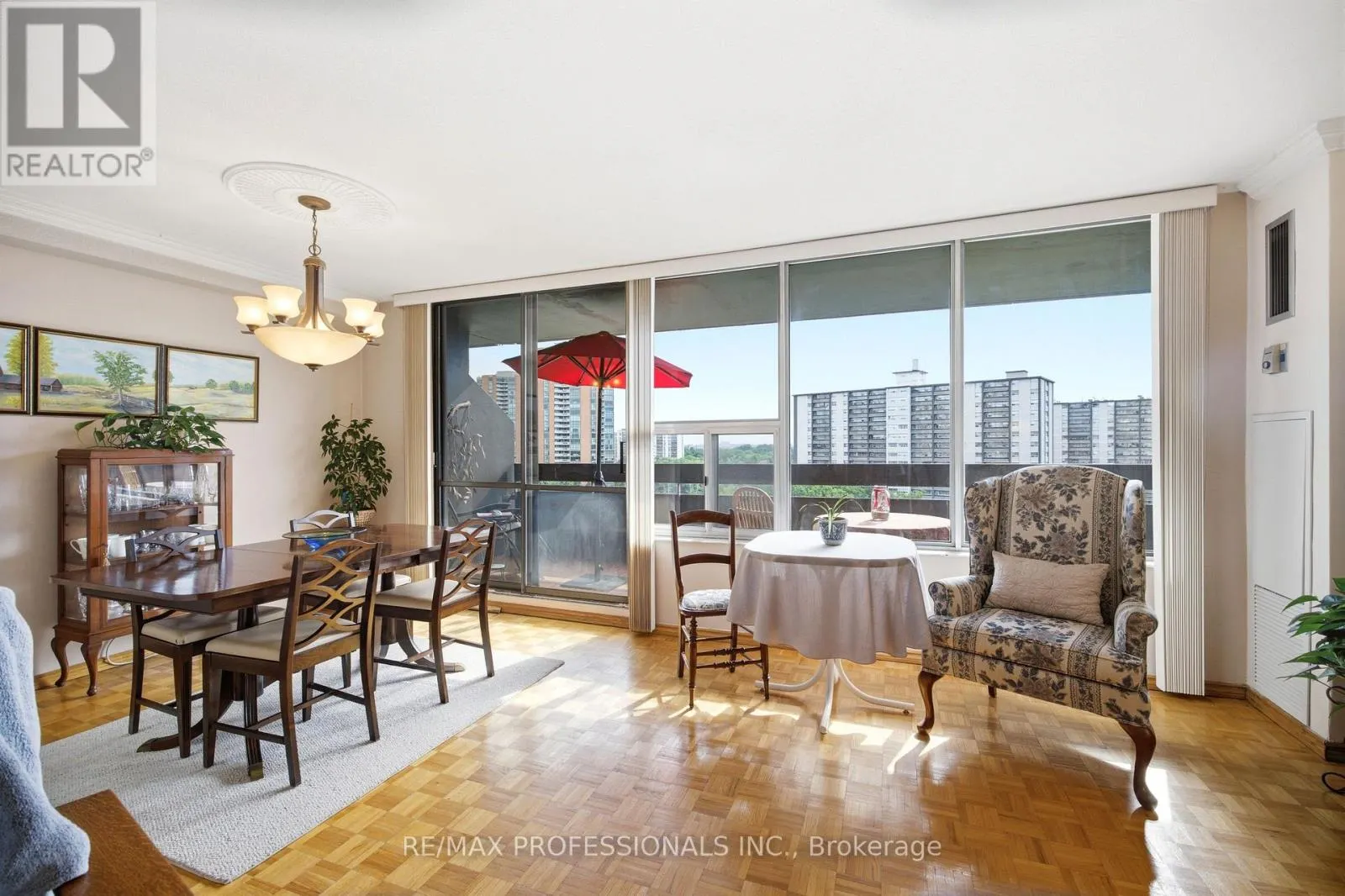 1208 - 11 WINCOTT DRIVE