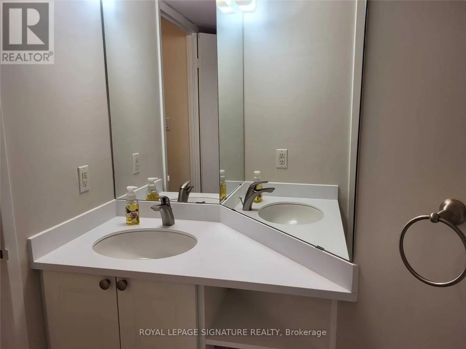 1207 - 1 HICKORY TREE ROAD