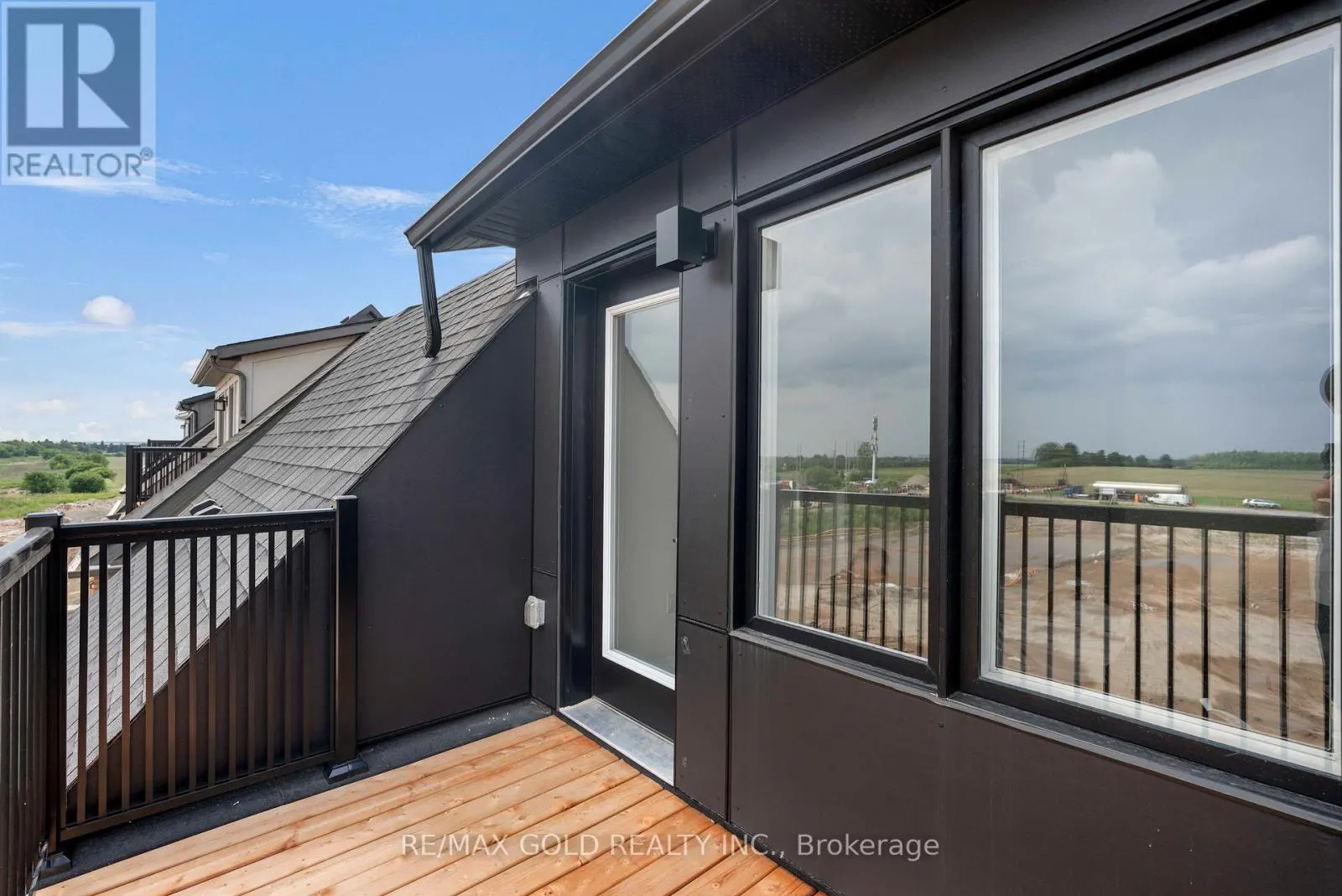 39 TIMBER FALLS DRIVE